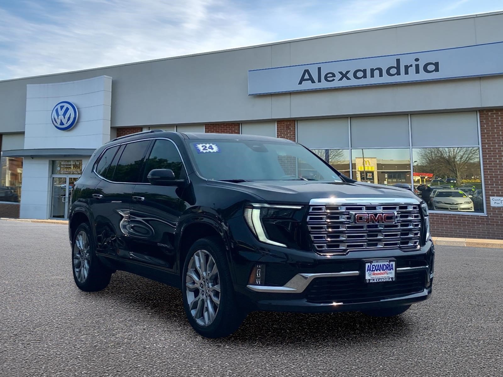 Used 2024 GMC Acadia Denali w/ Super Cruise Package