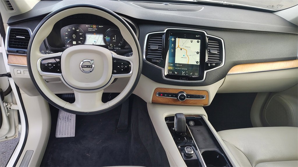 Certified 2022 Volvo XC90 T8 Inscription Expression w/ Advanced Package image 12