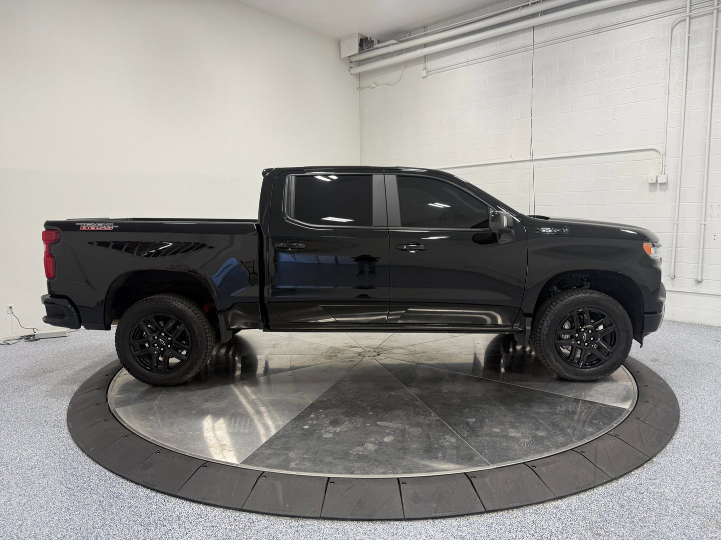 Used 2025 Chevrolet Silverado 1500 LT Trail Boss w/ LT Trail Boss Premium Package image 8