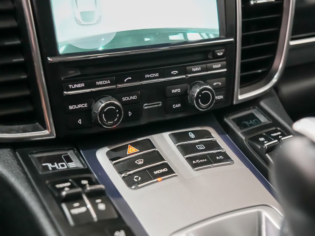 Used 2012 Porsche Panamera 4 image 18