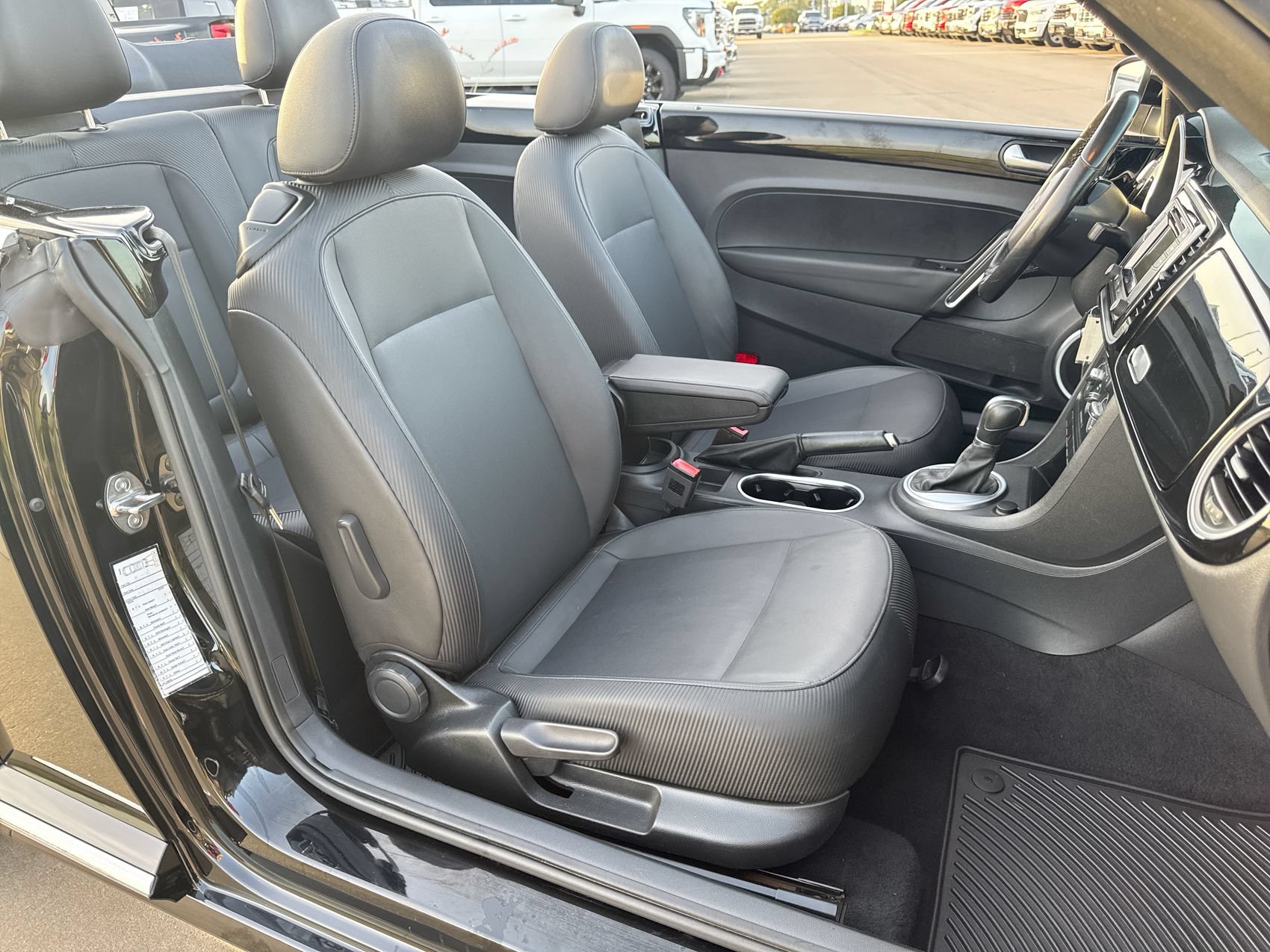 Used 2016 Volkswagen Beetle 1.8T S FWD image 24