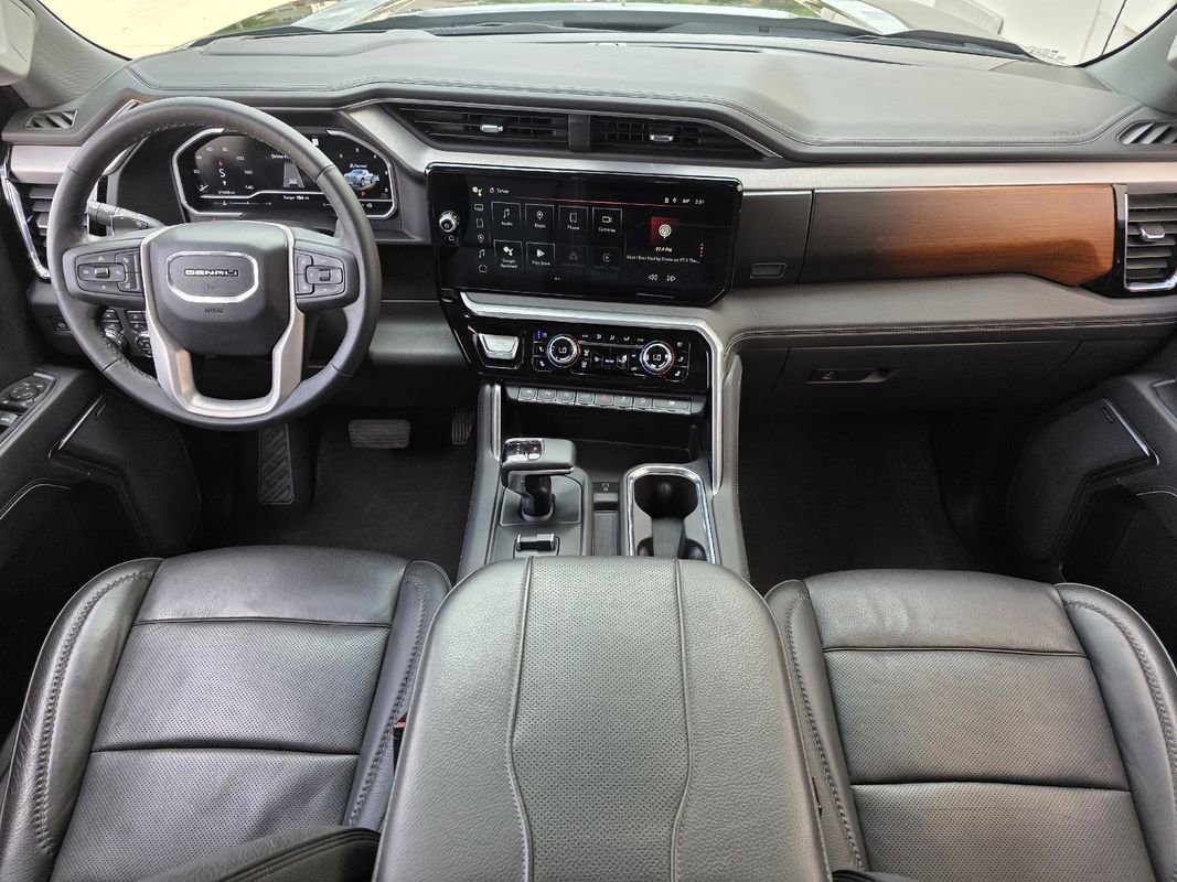 Used 2023 GMC Sierra 1500 Denali w/ Denali Reserve Package AWD/4WD image 9