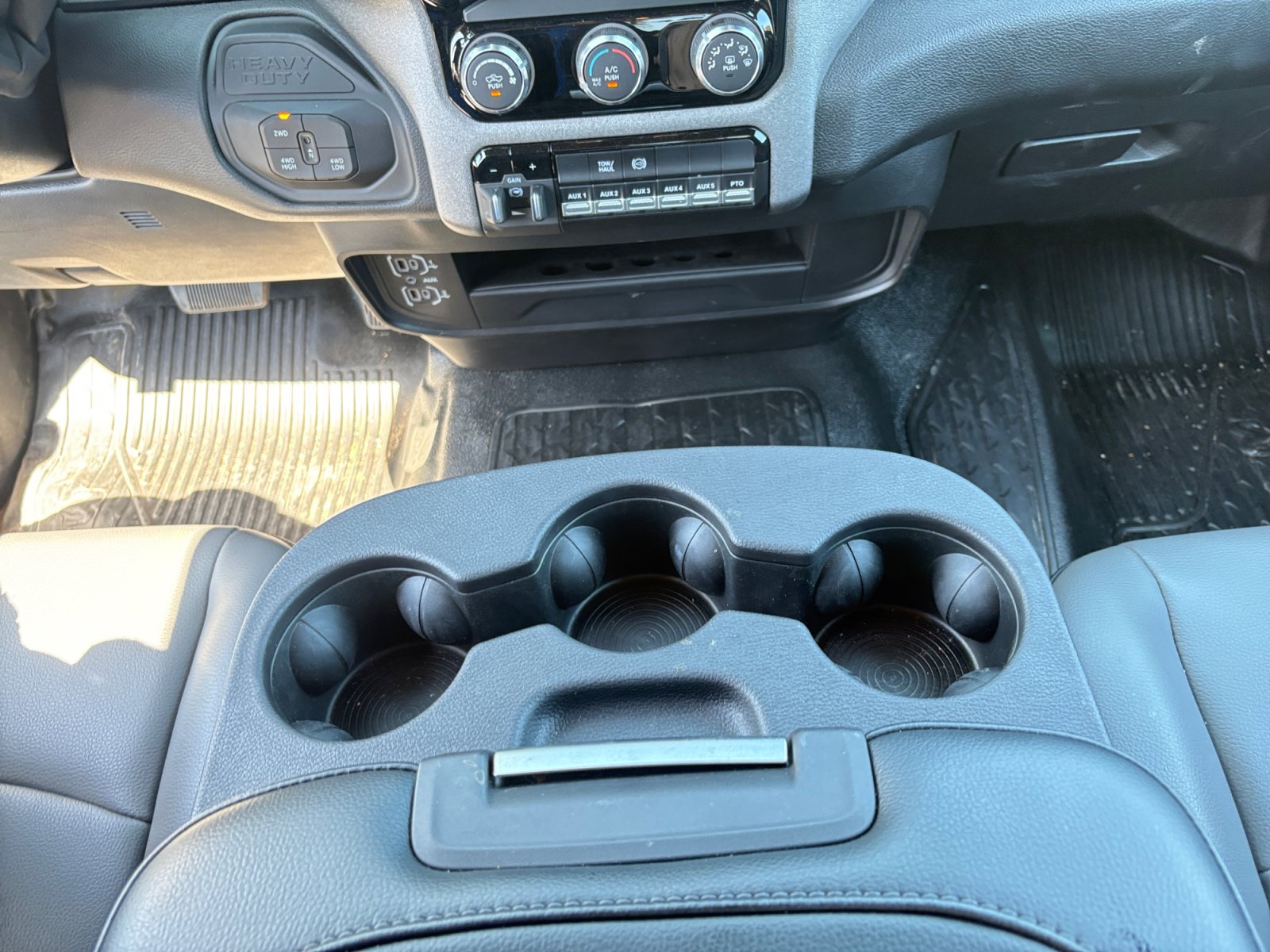 New 2026 RAM 3500 Tradesman AWD/4WD image 18