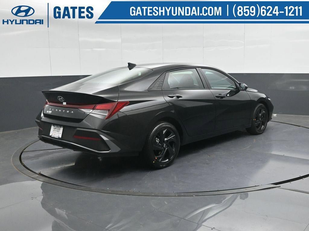 New 2026 Hyundai Elantra Sport image 2