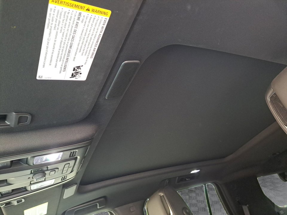 Certified 2024 Cadillac Escalade Premium Luxury w/ Performance Package image 11