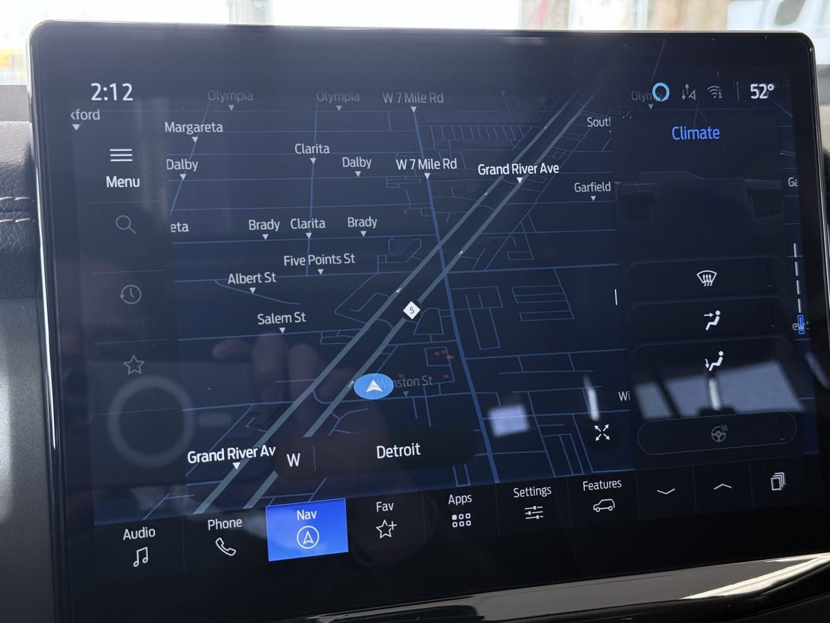 Used 2024 Ford Expedition XLT image 54