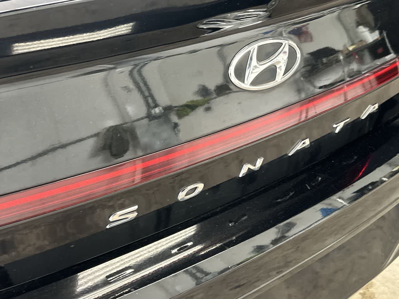Used 2022 Hyundai Sonata Limited w/ Cargo Package FWD image 10