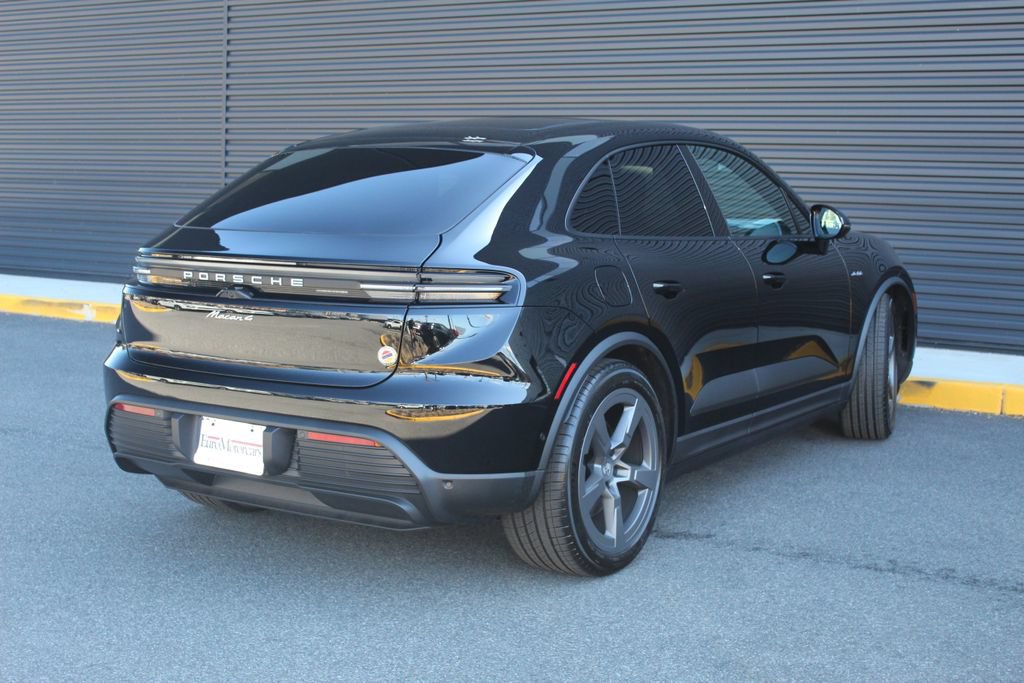 New 2026 Porsche Macan 4 Electric AWD/4WD image 8