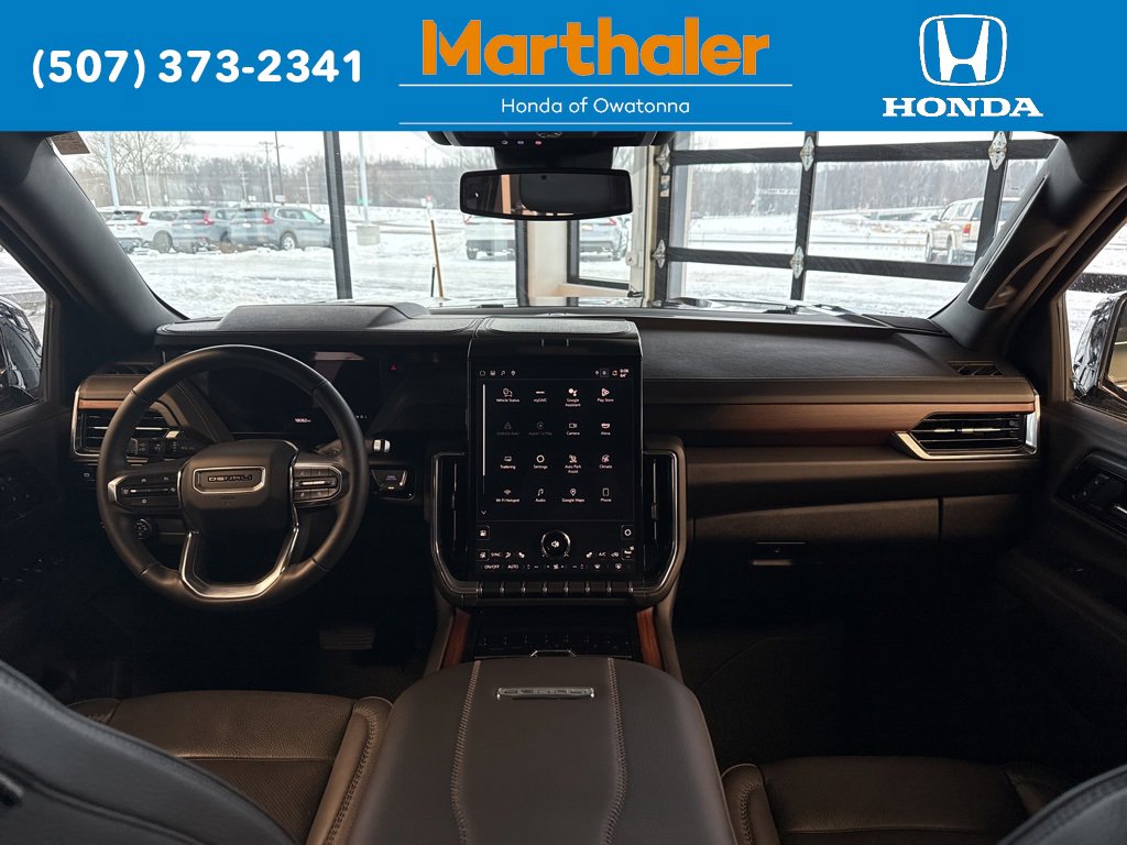 Used 2025 GMC Yukon XL Denali image 23