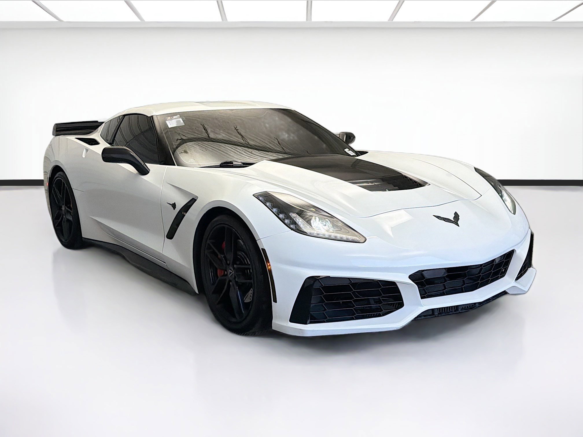 Used 2017 Chevrolet Corvette Stingray Coupe w/ Carbon Flash Badge Package image 3