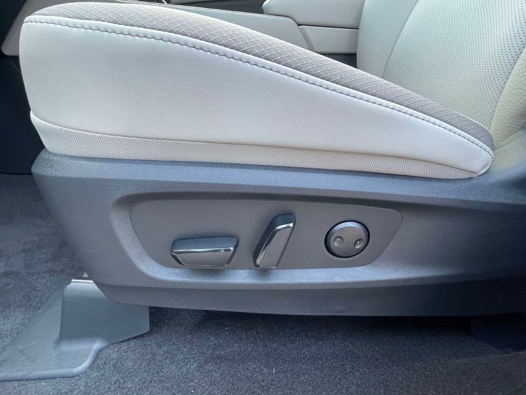 New 2026 Nissan Pathfinder SL w/ SL Premium Package FWD image 18