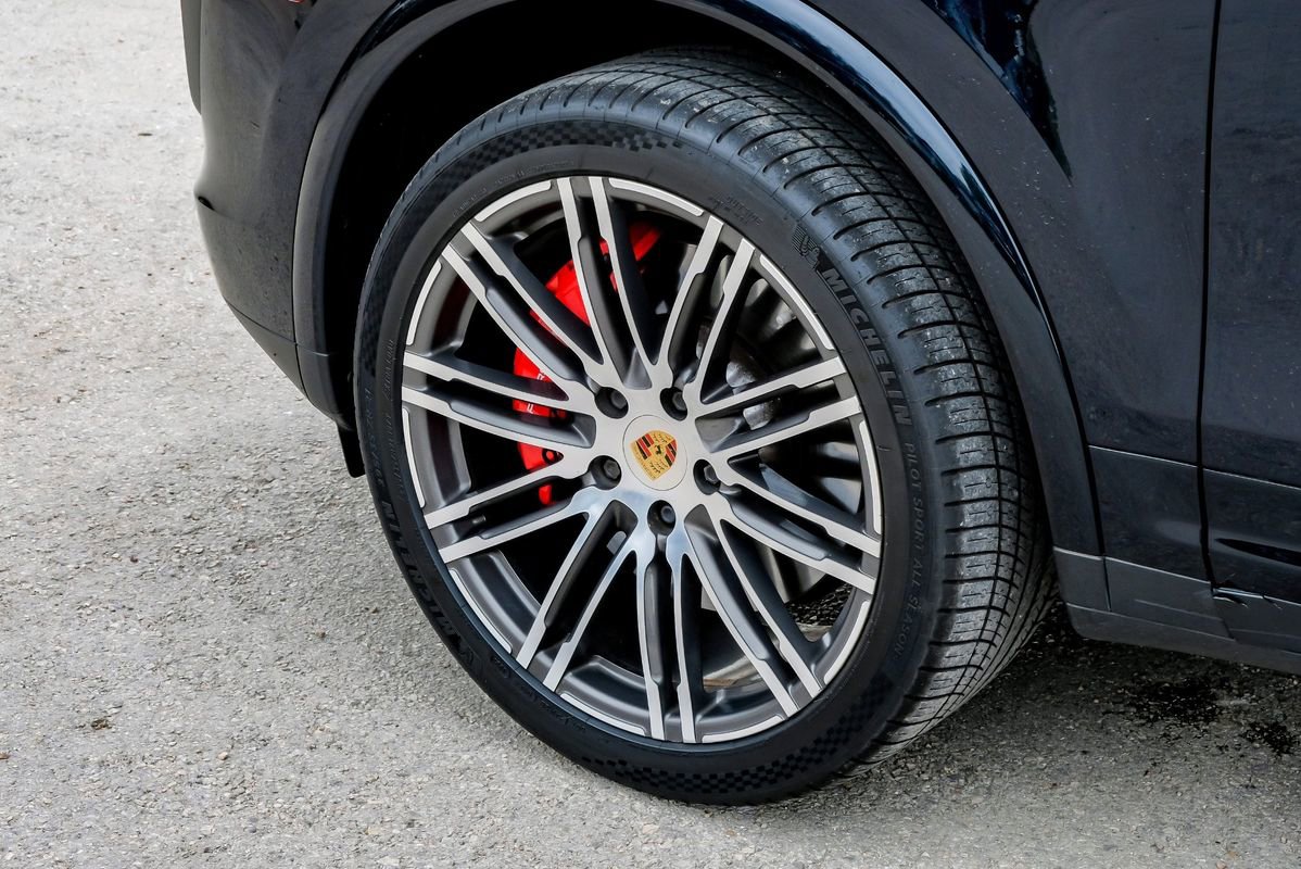 Used 2018 Porsche Cayenne Turbo image 61