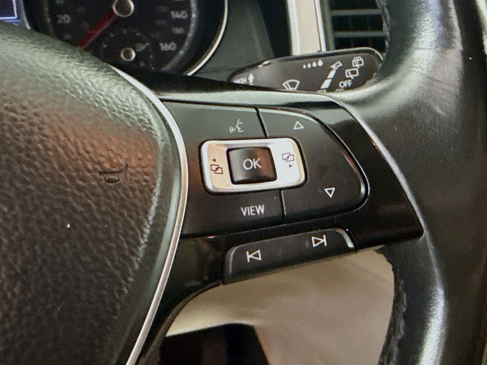 Used 2019 Volkswagen Atlas SE w/ Towing Package FWD image 15
