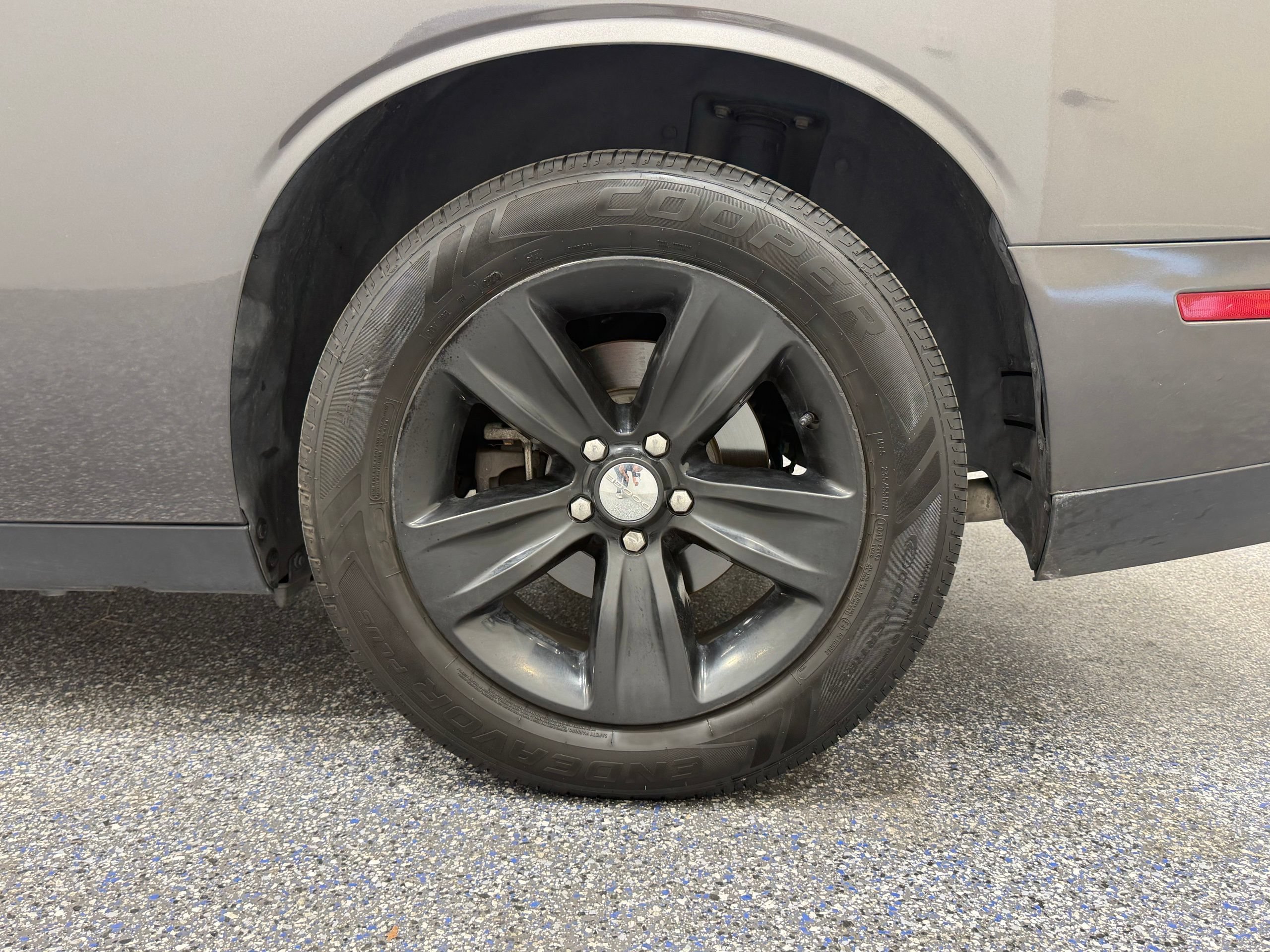 Used 2016 Dodge Challenger SXT RWD image 12