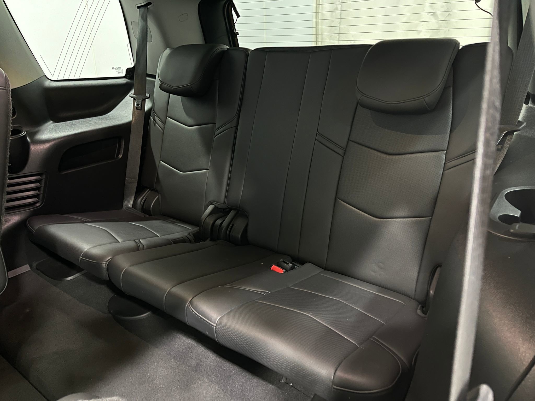 Used 2019 Cadillac Escalade Luxury image 30