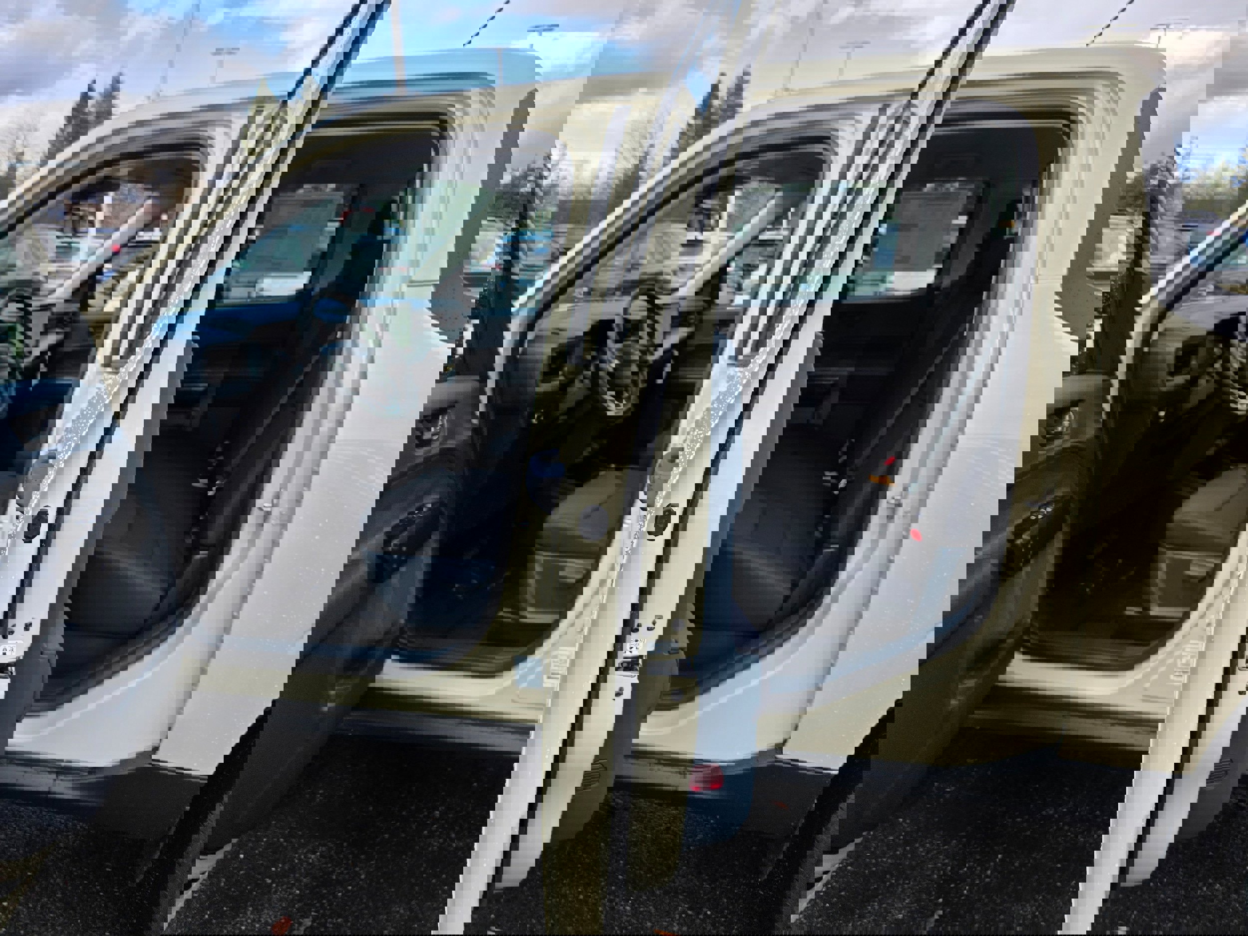 New 2025 Ford Maverick XL w/ Equipment Group 102A image 10