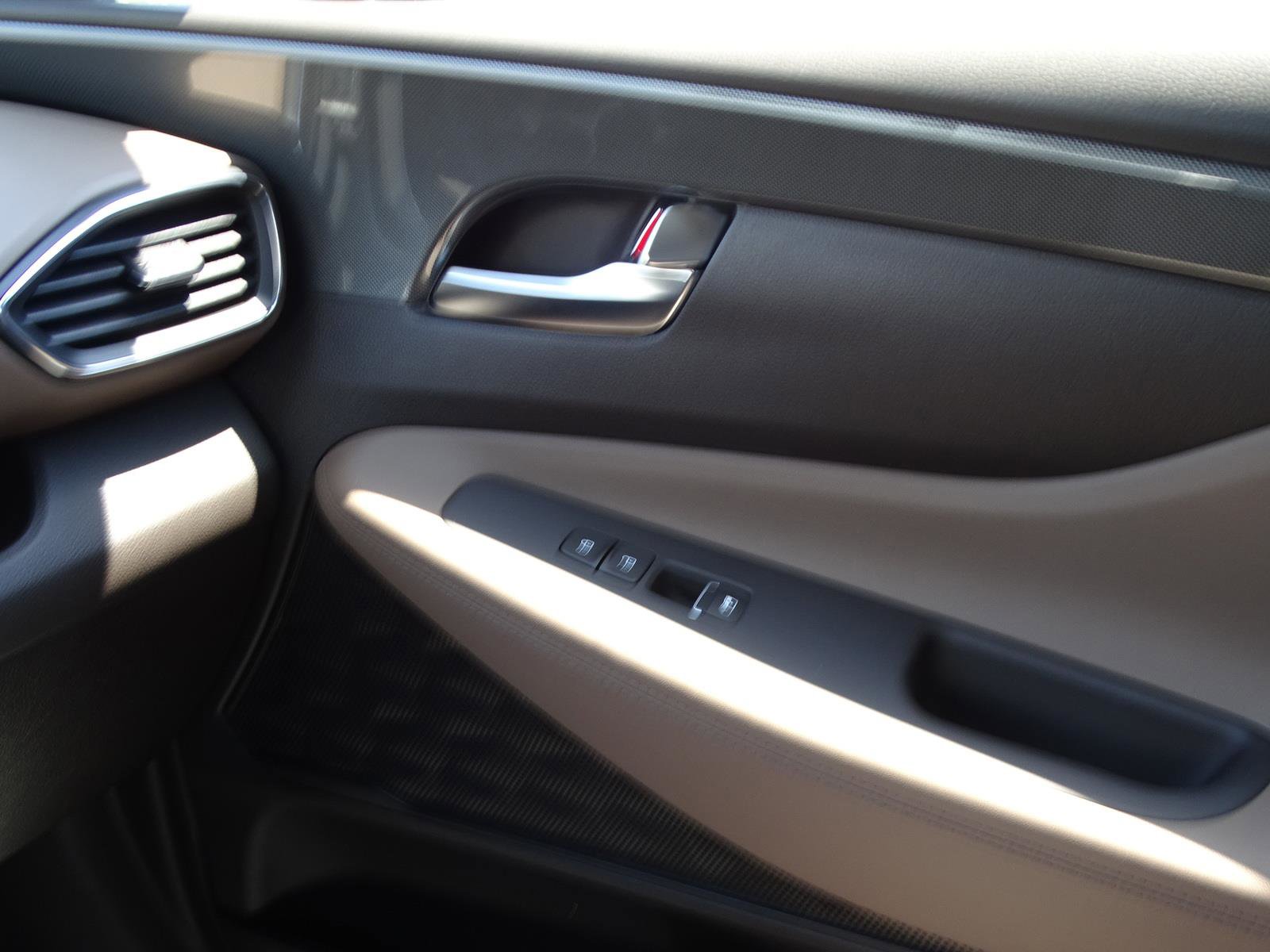 Used 2023 Hyundai Santa Fe SEL Convenience image 31