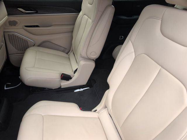 Certified 2021 Jeep Grand Cherokee L Limited AWD/4WD image 19
