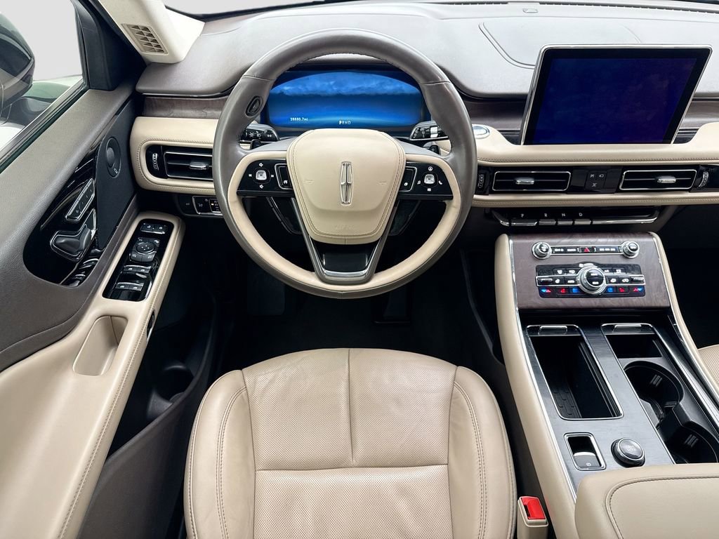Used 2022 Lincoln Aviator Reserve w/ Elements Package Plus image 10