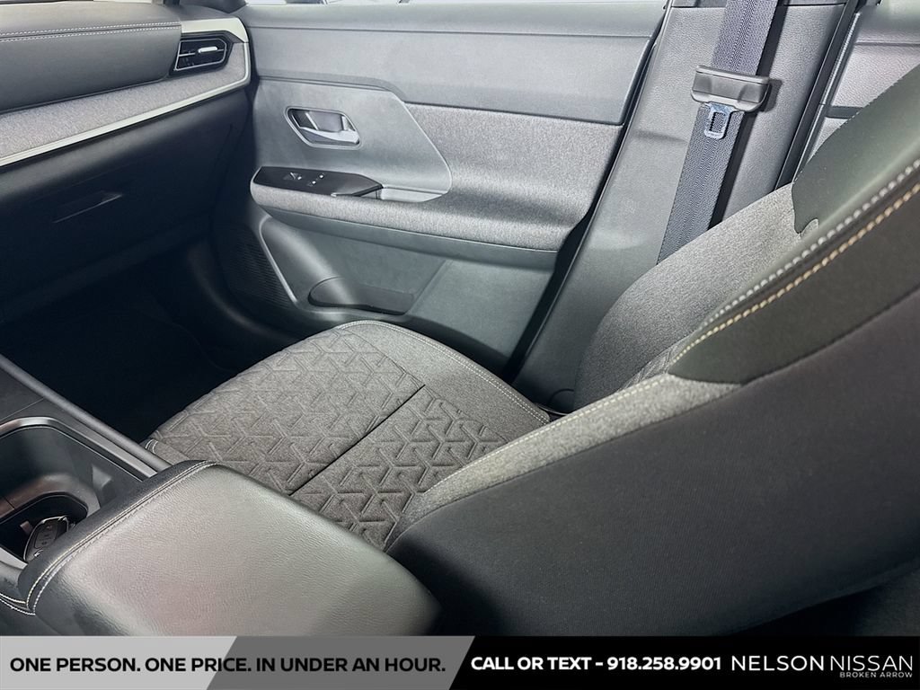 Certified 2025 Nissan Kicks SV AWD/4WD image 20