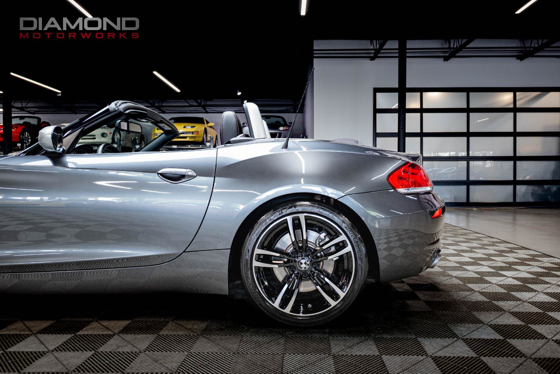 Used 2016 BMW Z4 sDrive35is RWD image 13