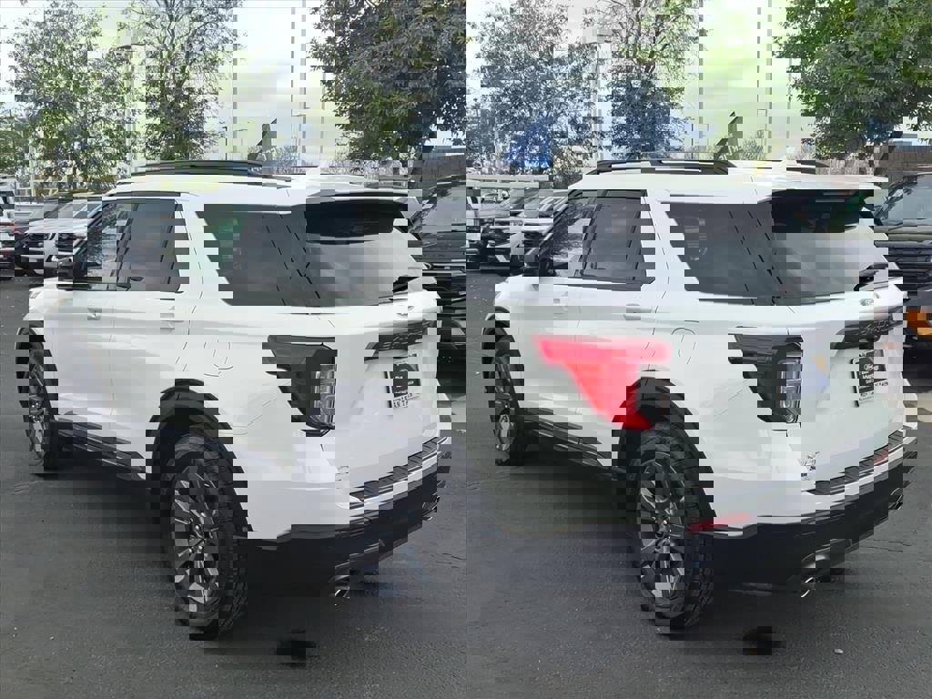 Certified 2023 Ford Explorer XLT w/ Equipment Group 202A image 6