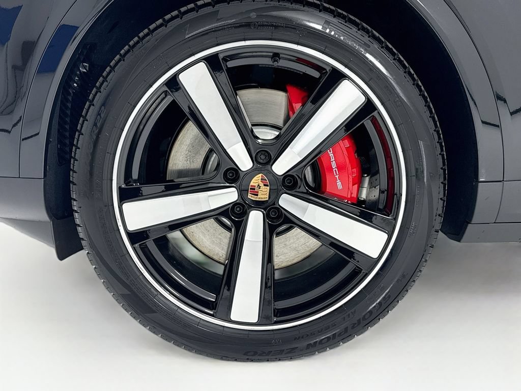 New 2026 Porsche Cayenne S AWD/4WD image 33