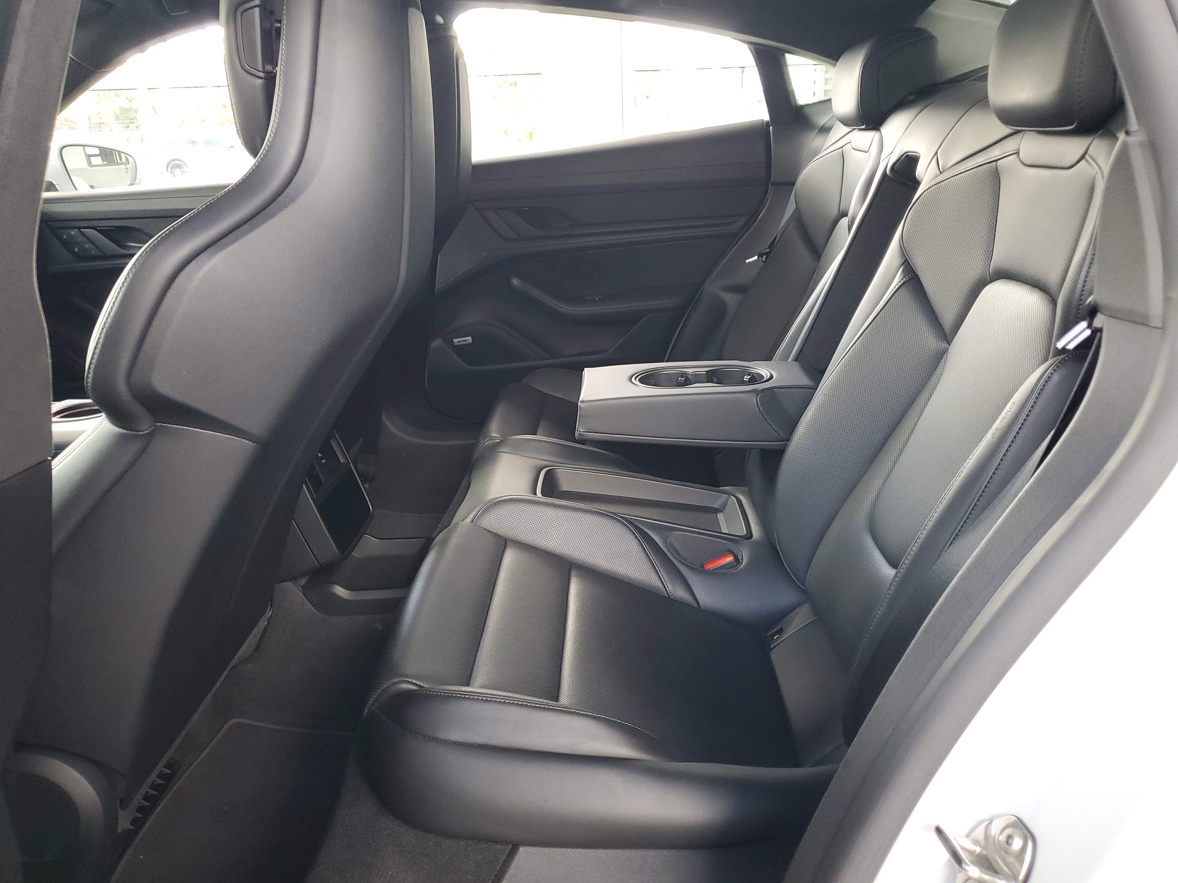 Used 2022 Porsche Taycan GTS image 7