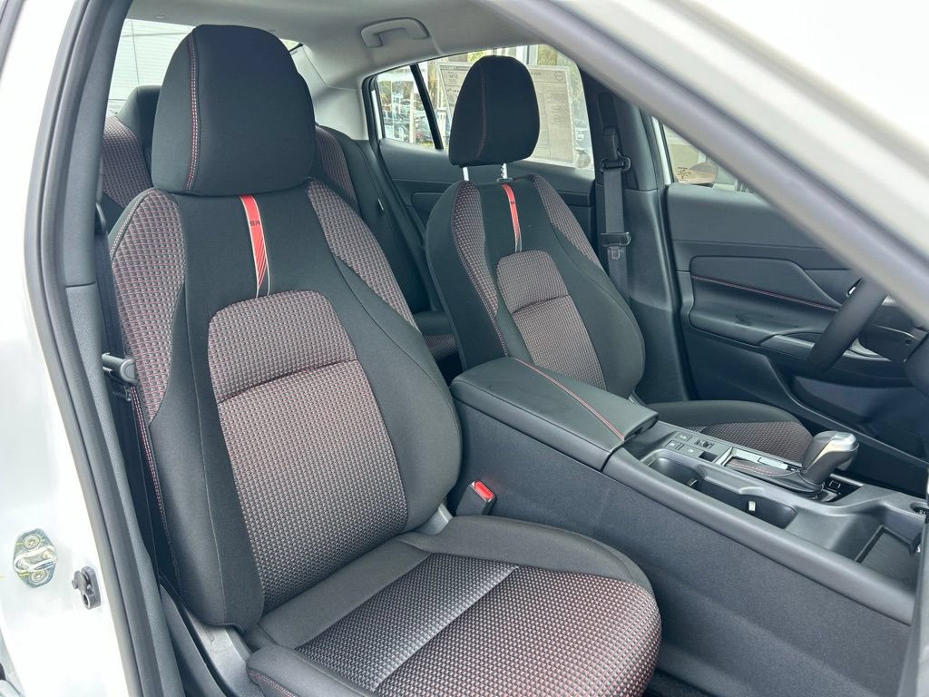 New 2026 Nissan Sentra SR w/ Floor Mat Package FWD image 41