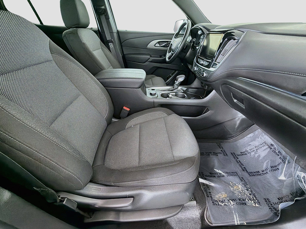 Used 2023 Chevrolet Traverse LT w/ LPO, 'HIT The Road' Package AWD/4WD image 22
