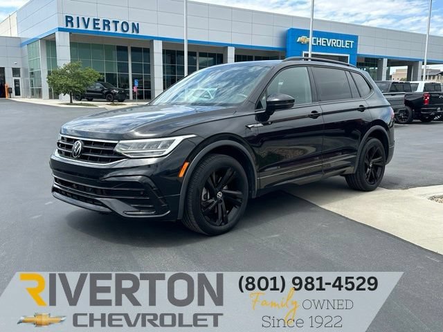 Used 2023 Volkswagen Tiguan SE R-Line