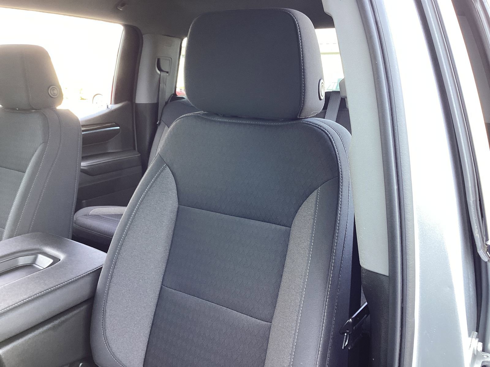 Used 2022 Chevrolet Silverado 1500 LT image 10