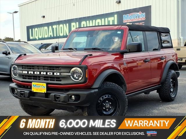 Used 2023 Ford Bronco Black Diamond image 1