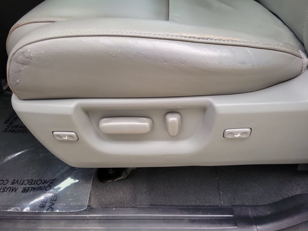 Used 2020 Toyota Sequoia Limited w/ Safety & Convenience Package RWD image 22