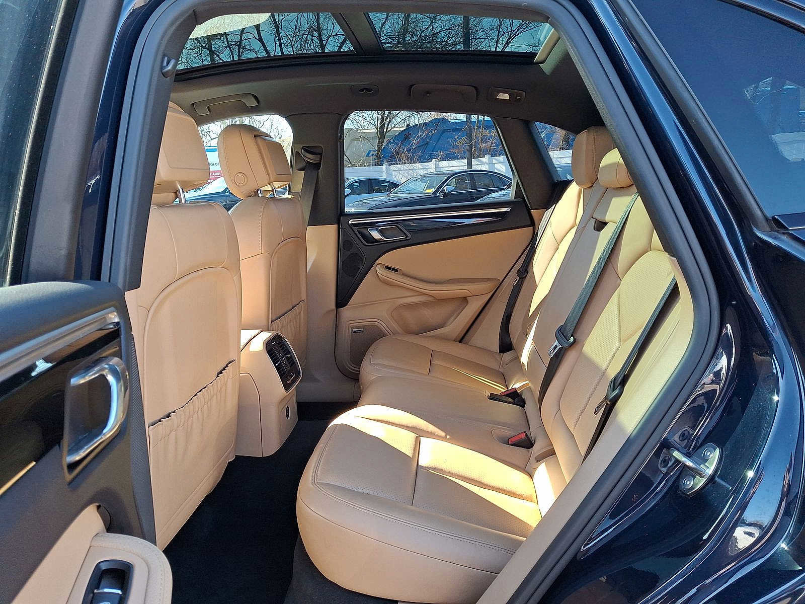 Used 2018 Porsche Macan S image 20