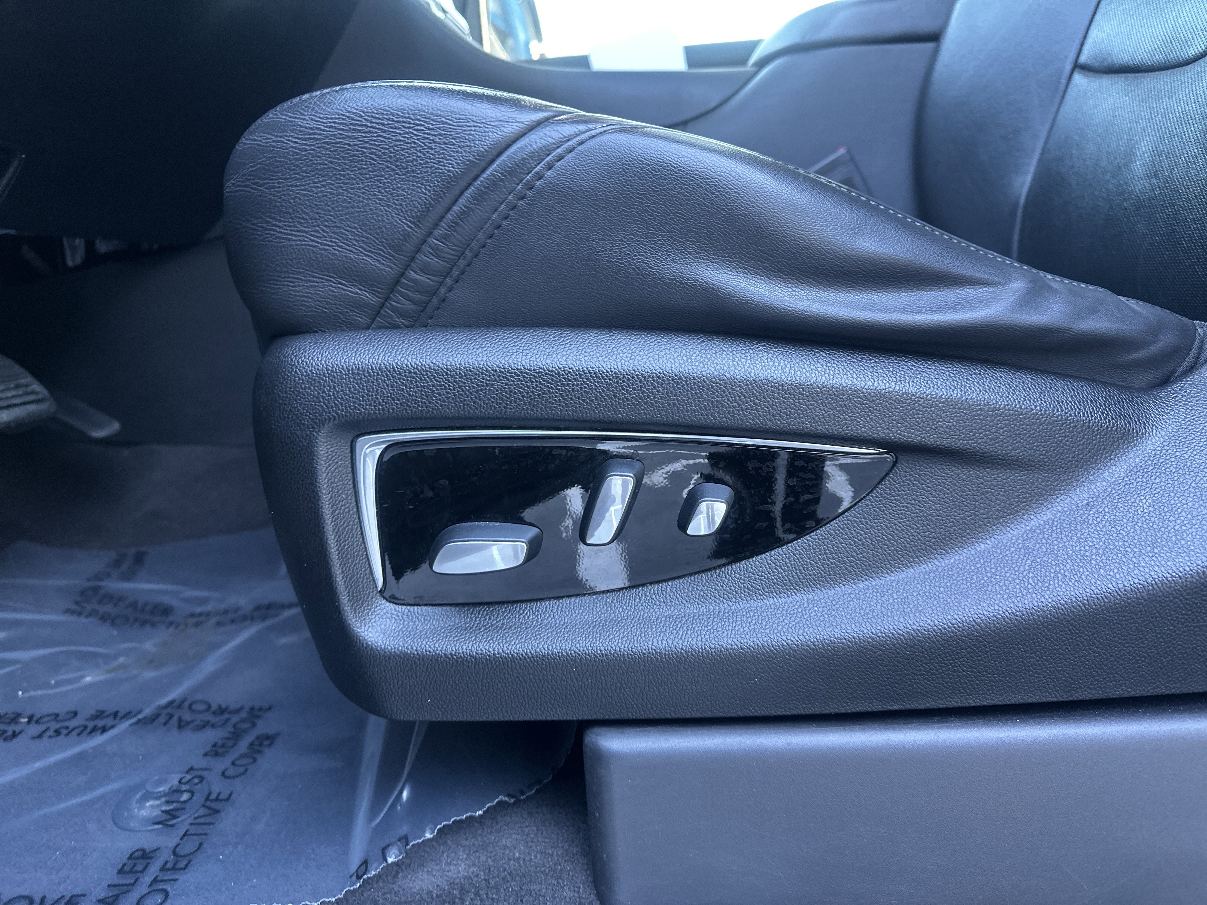 Used 2020 Cadillac Escalade Premium Luxury image 13