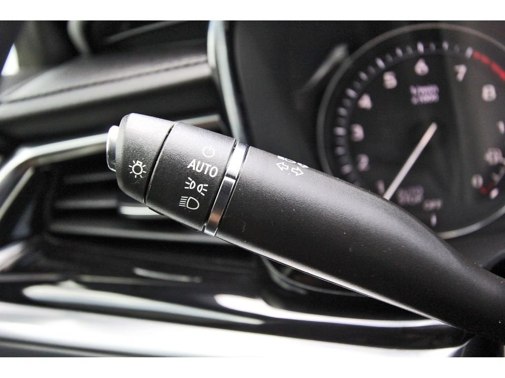 Certified 2023 Cadillac XT6 Sport w/ Technology Package image 18