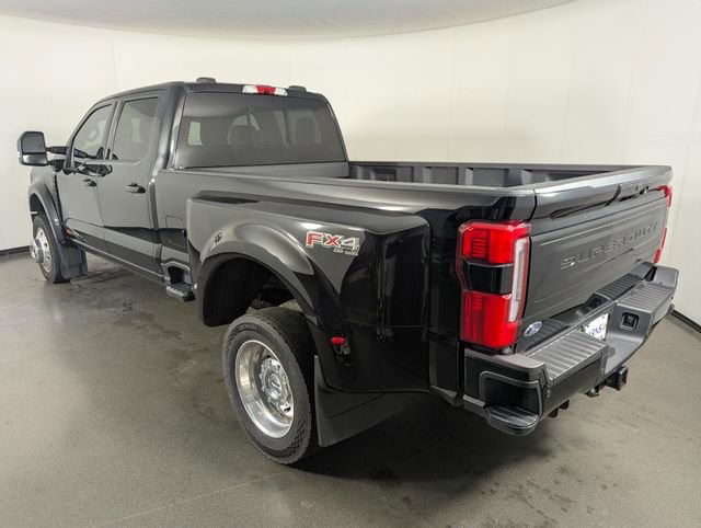 Used 2025 Ford F450 Platinum w/ FX4 Off-Road Package image 7