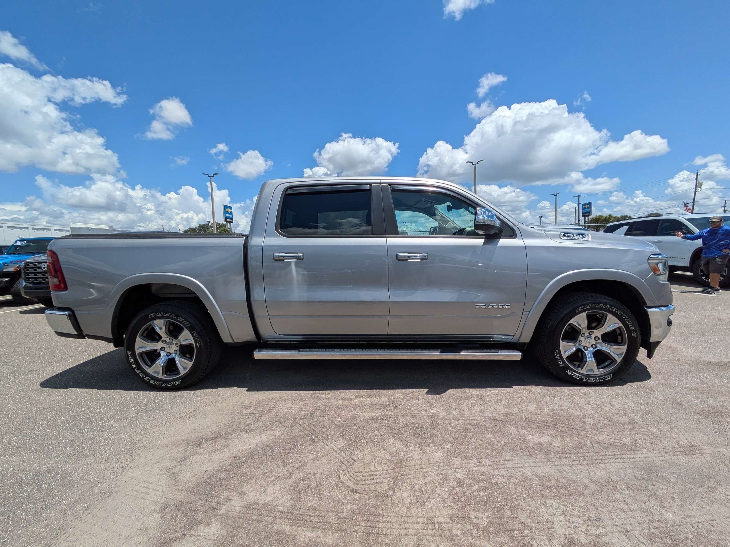 Used 2022 RAM 1500 Laramie AWD/4WD image 2
