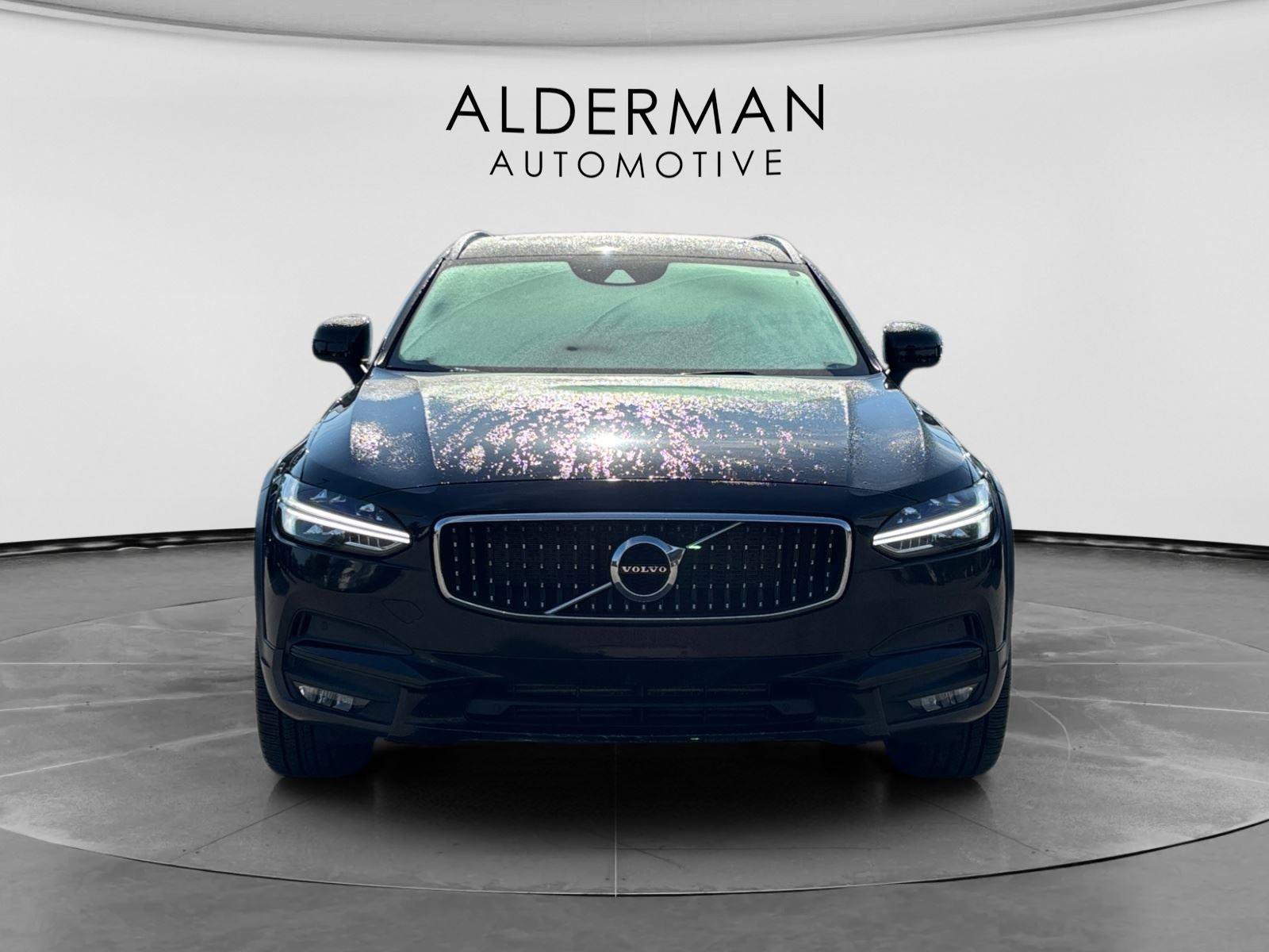 Used 2020 Volvo V90 T6 Cross Country AWD/4WD image 8