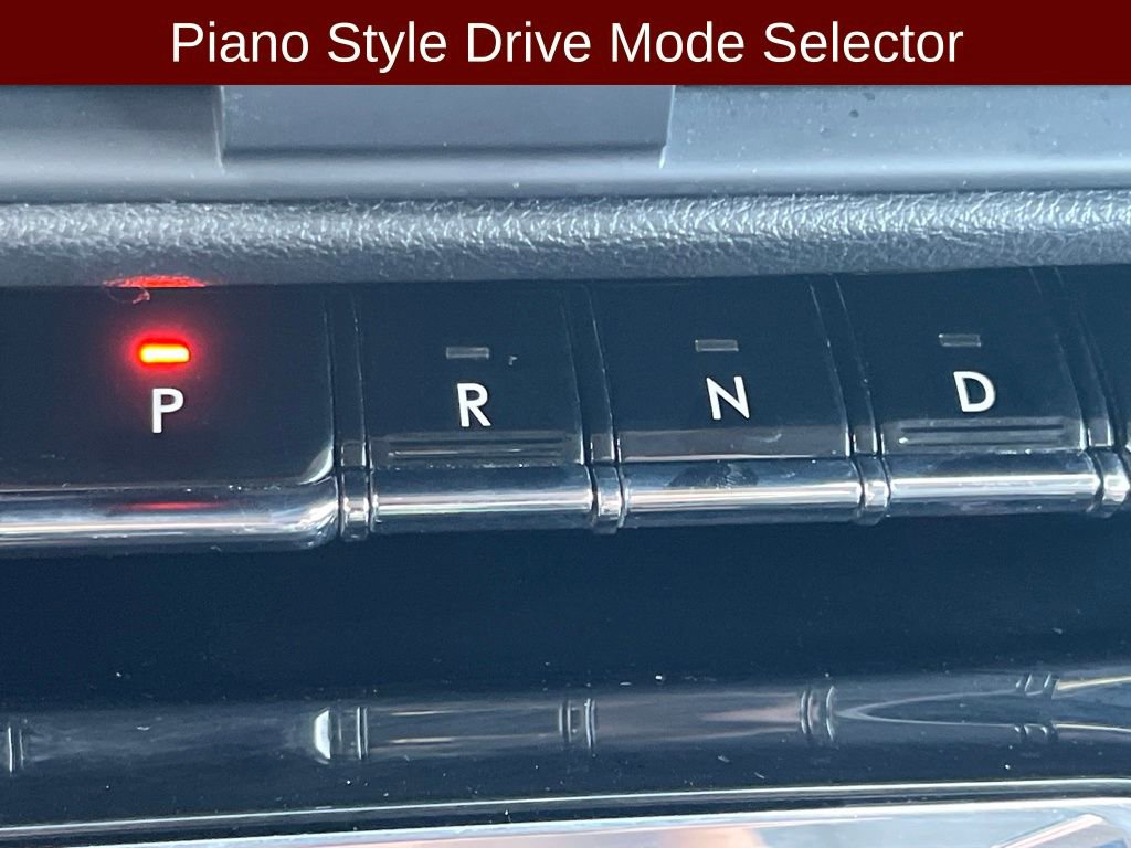 Certified 2023 Lincoln Corsair FWD w/ Equipment Group 101A image 12