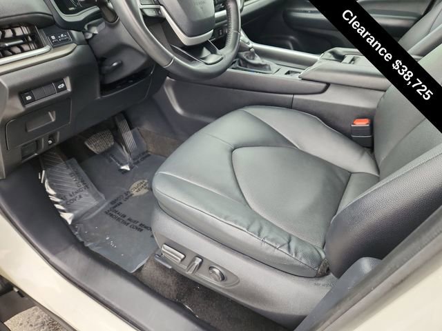 Used 2024 Toyota Grand Highlander XLE image 17