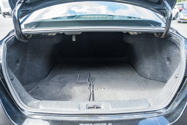 Used 2020 Nissan Sentra SV w/ Trunk Package FWD image 10