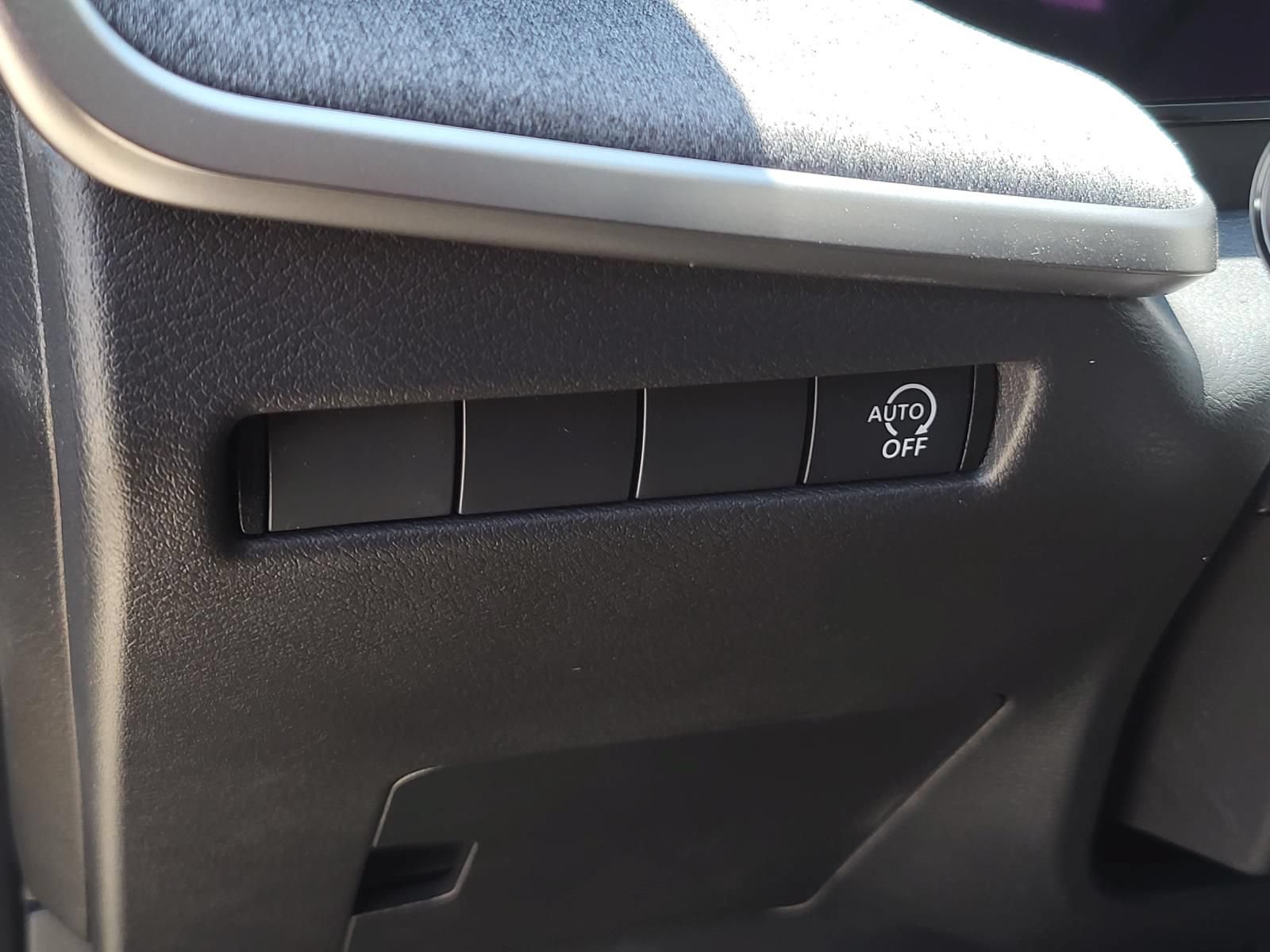 New 2026 Nissan Kicks S FWD image 18
