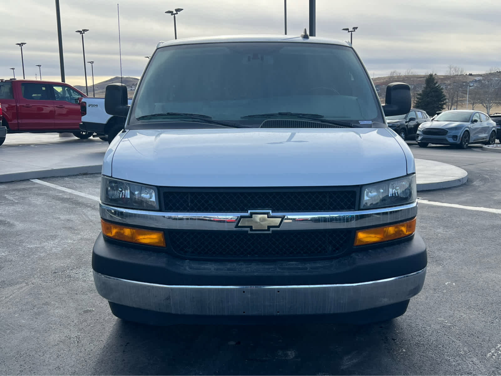 Used 2021 Chevrolet Express 2500 w/ Driver Convenience Package image 3