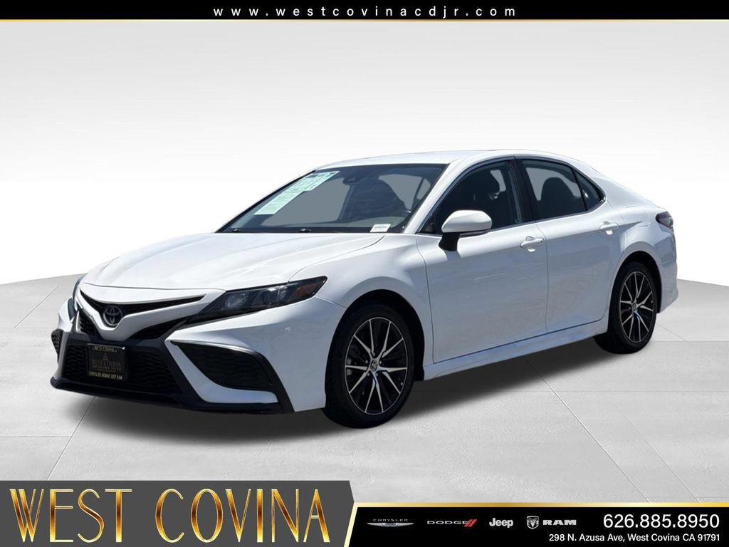 Used 2024 Toyota Camry SE FWD image 5
