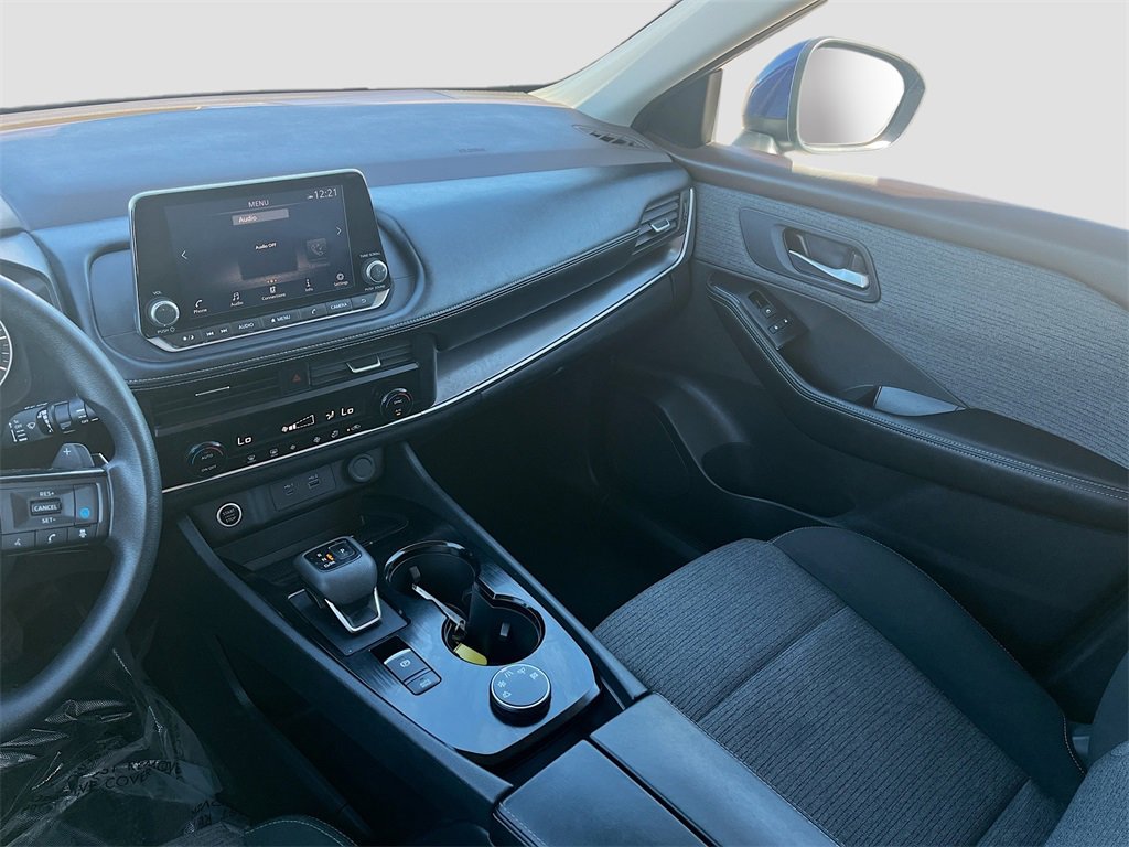 Used 2023 Nissan Rogue SV image 22