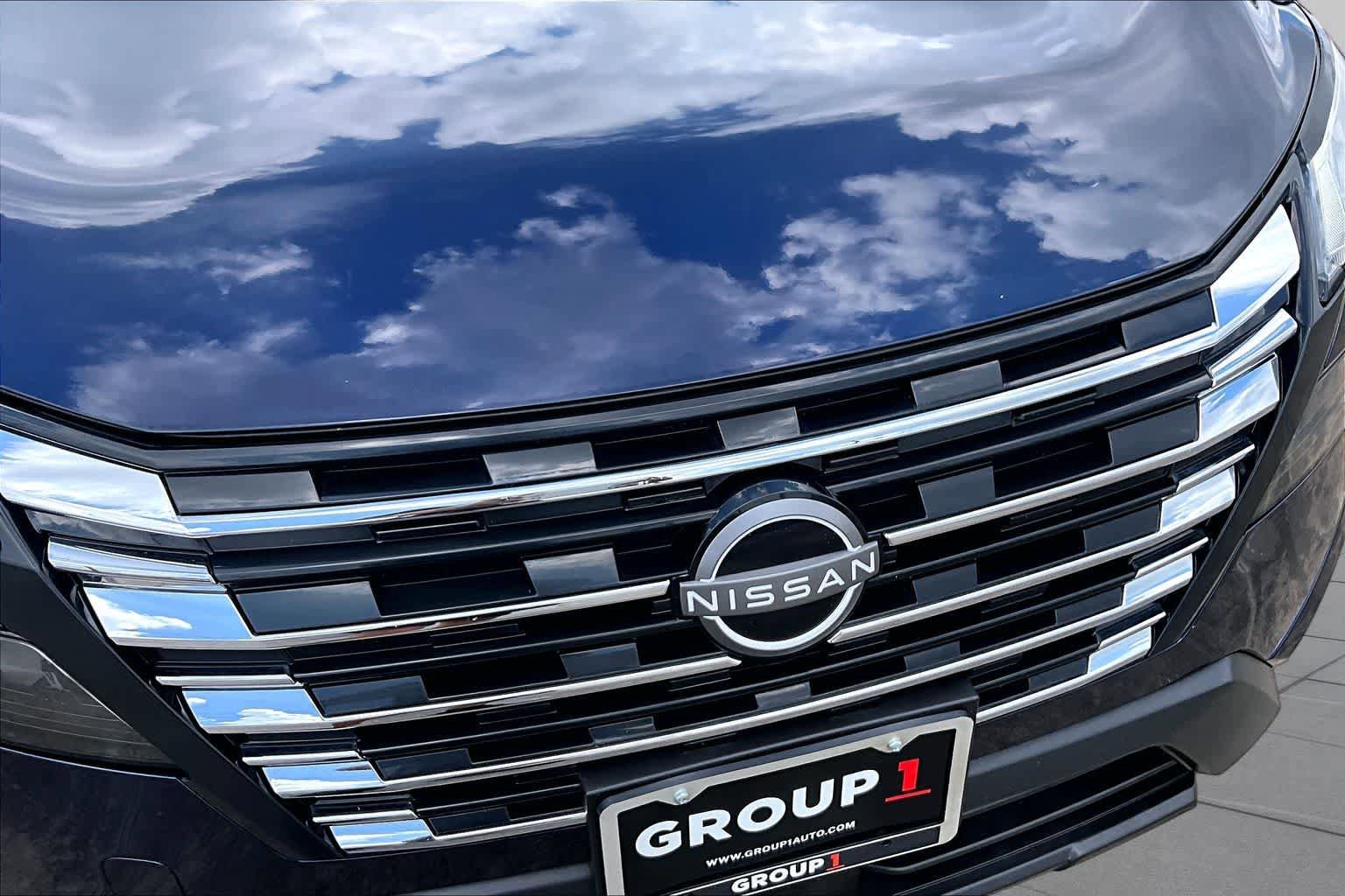 Used 2025 Nissan Rogue SV FWD image 28