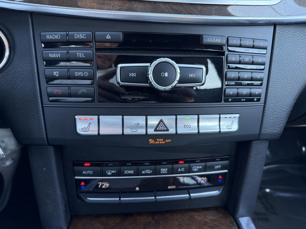 Used 2015 Mercedes-Benz E 350 E 350 4MATIC AWD 4dr Wagon w/ Premium 1 Package image 28