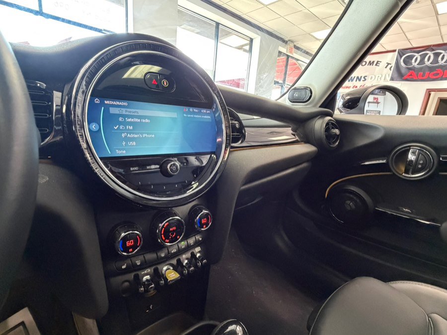 Used 2023 MINI Cooper SE FWD image 50